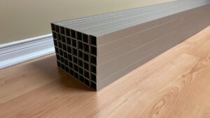 Tube d&rsquo;aluminium, carré, anodisé, 1 po x 1/16 po x 63 po