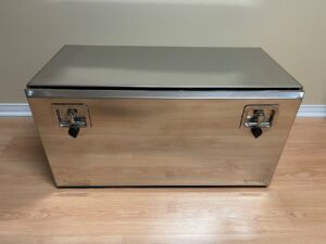 Coffre de rangement en acier inoxydable poli 18 po x 18 po x 36 po